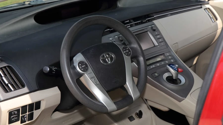 2013 Toyota Prius 3rd Gen - Image 11 of 12