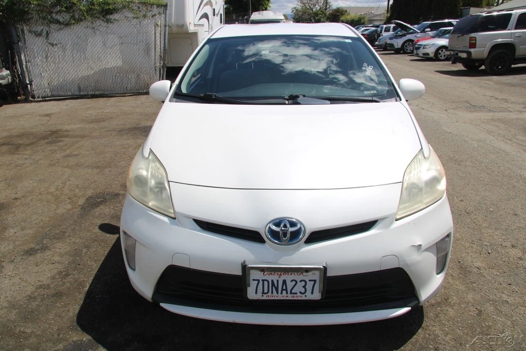 2013 Toyota Prius 3rd Gen - Image 11 of 21