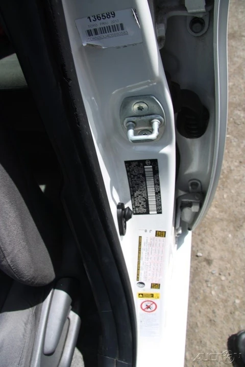 2013 Toyota Prius 3rd Gen - Image 12 of 21