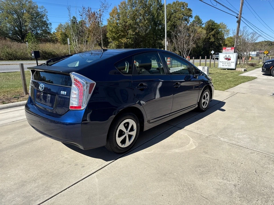 2013 Toyota Prius 3rd Gen - Image 4 of 15