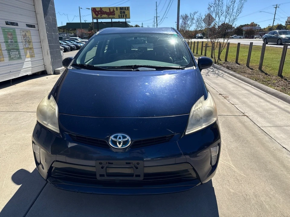 2013 Toyota Prius 3rd Gen - Image 6 of 15