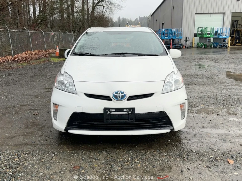 2013 Toyota Prius 3rd Gen - Image 7 of 12