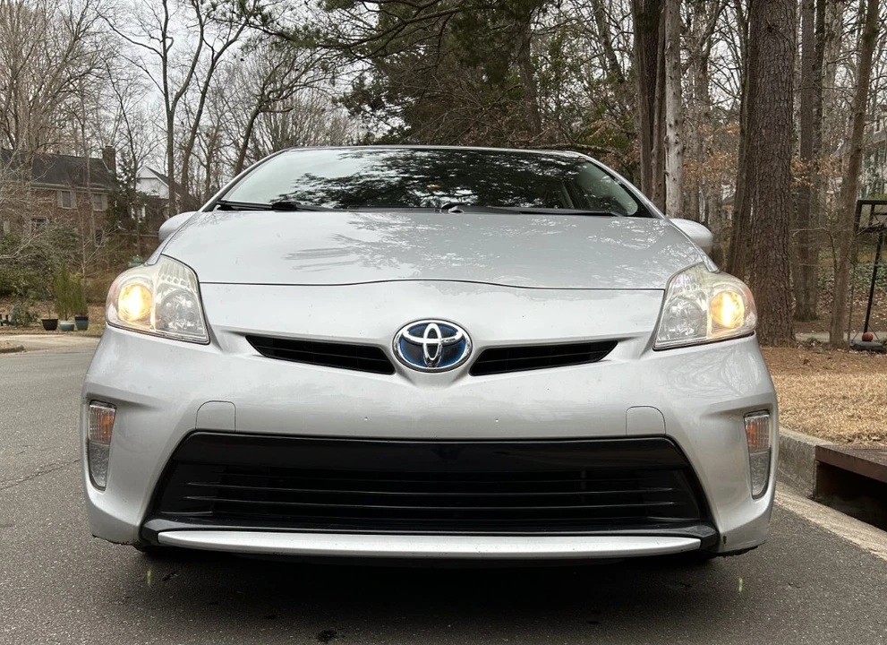 2013 Toyota Prius 3rd Gen - Image 5 of 20