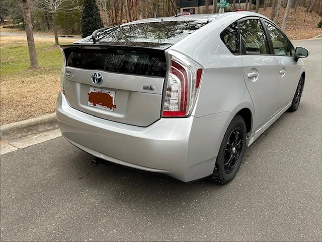 2013 Toyota Prius 3rd Gen - Image 8 of 20