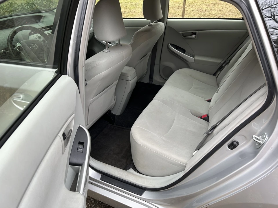 2013 Toyota Prius 3rd Gen - Image 15 of 20