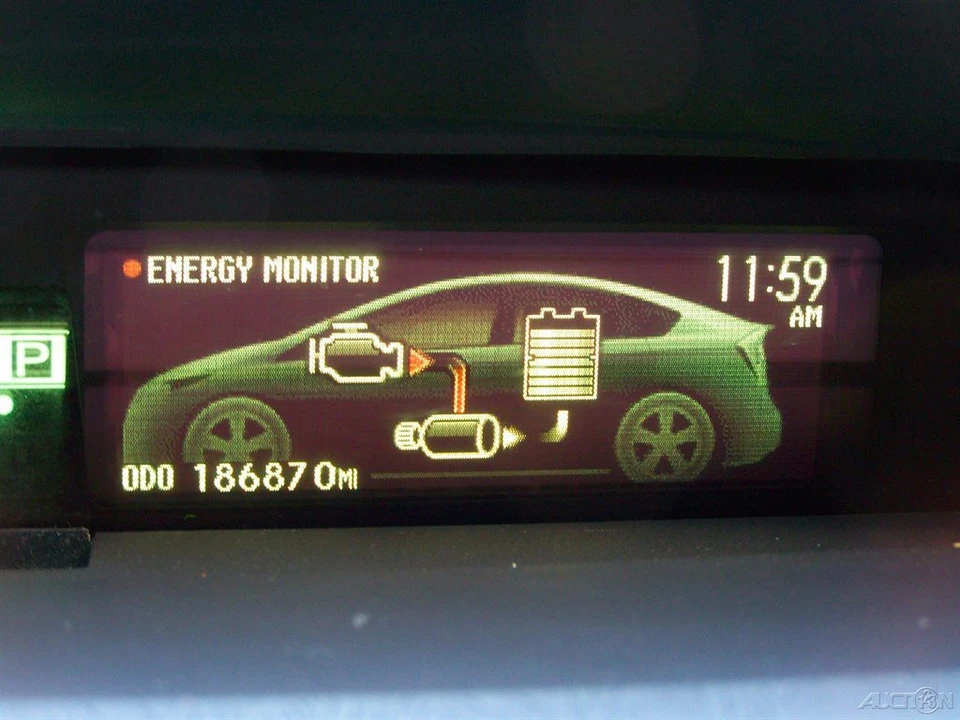 2013 Toyota Prius 3rd Gen - Image 8 of 12