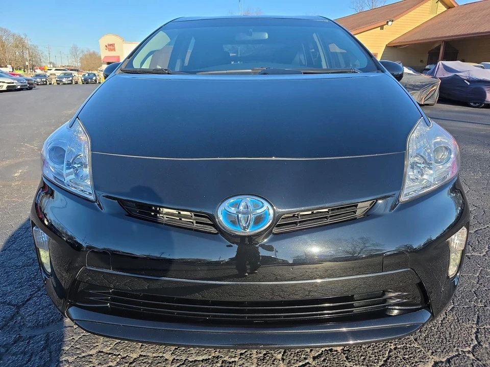 2013 Toyota Prius 3rd Gen - Image 12 of 21