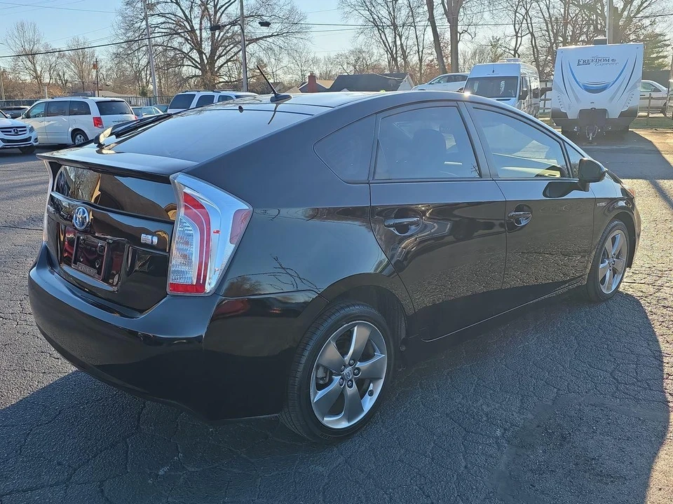 2013 Toyota Prius 3rd Gen - Image 2 of 21