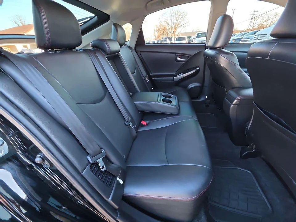 2013 Toyota Prius 3rd Gen - Image 7 of 21