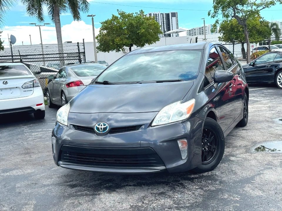 2013 Toyota Prius 3rd Gen - Image 8 of 12