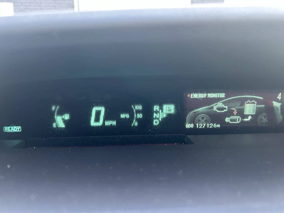 2013 Toyota Prius 3rd Gen - Image 9 of 25