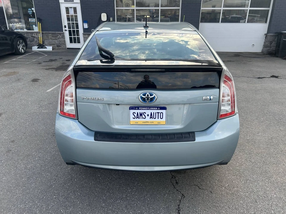 2013 Toyota Prius 3rd Gen - Image 6 of 25