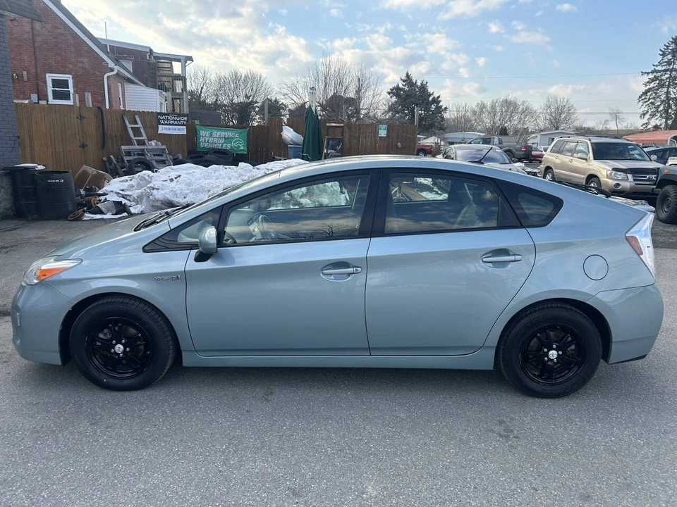 2013 Toyota Prius 3rd Gen - Image 8 of 25