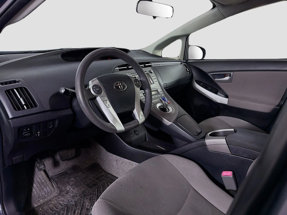 2013 Toyota Prius 3rd Gen - Image 11 of 21