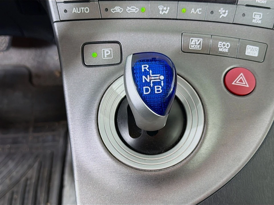 2013 Toyota Prius 3rd Gen - Image 19 of 21