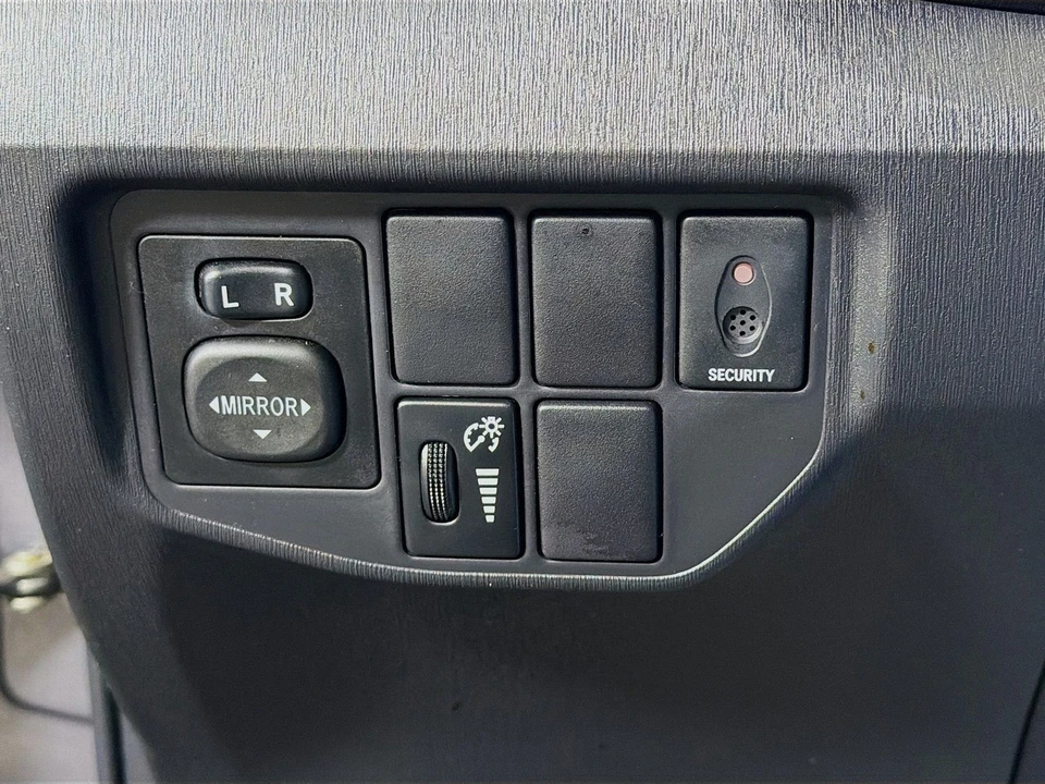 2013 Toyota Prius 3rd Gen - Image 12 of 21