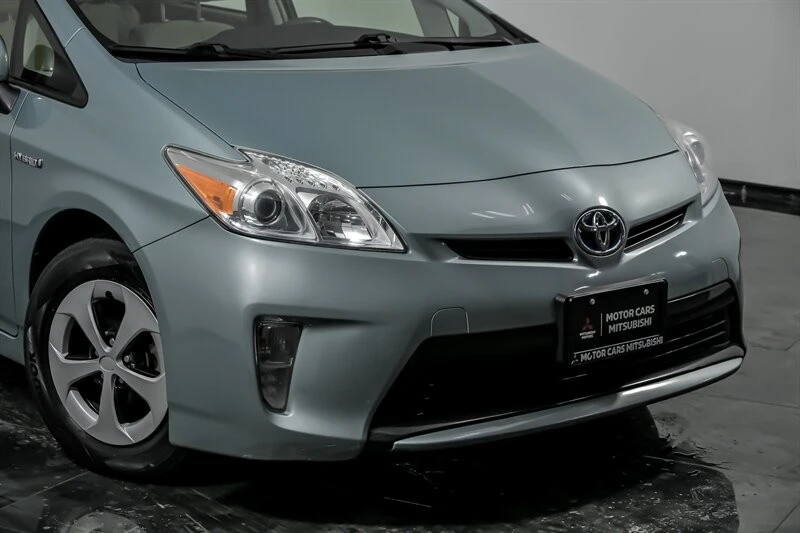 2013 Toyota Prius 3rd Gen - Image 2 of 21