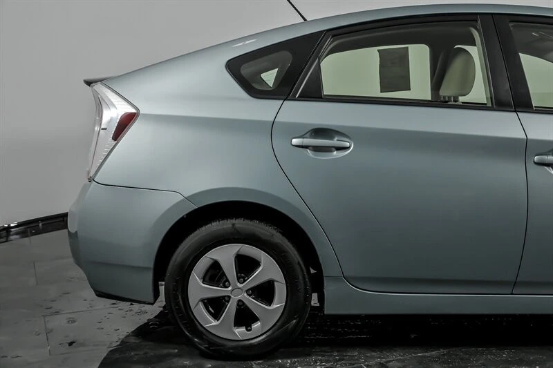2013 Toyota Prius 3rd Gen - Image 11 of 21