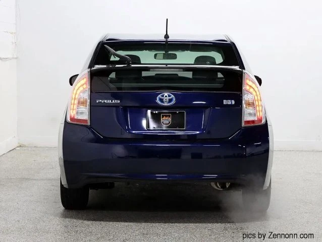 2013 Toyota Prius 3rd Gen - Image 7 of 21