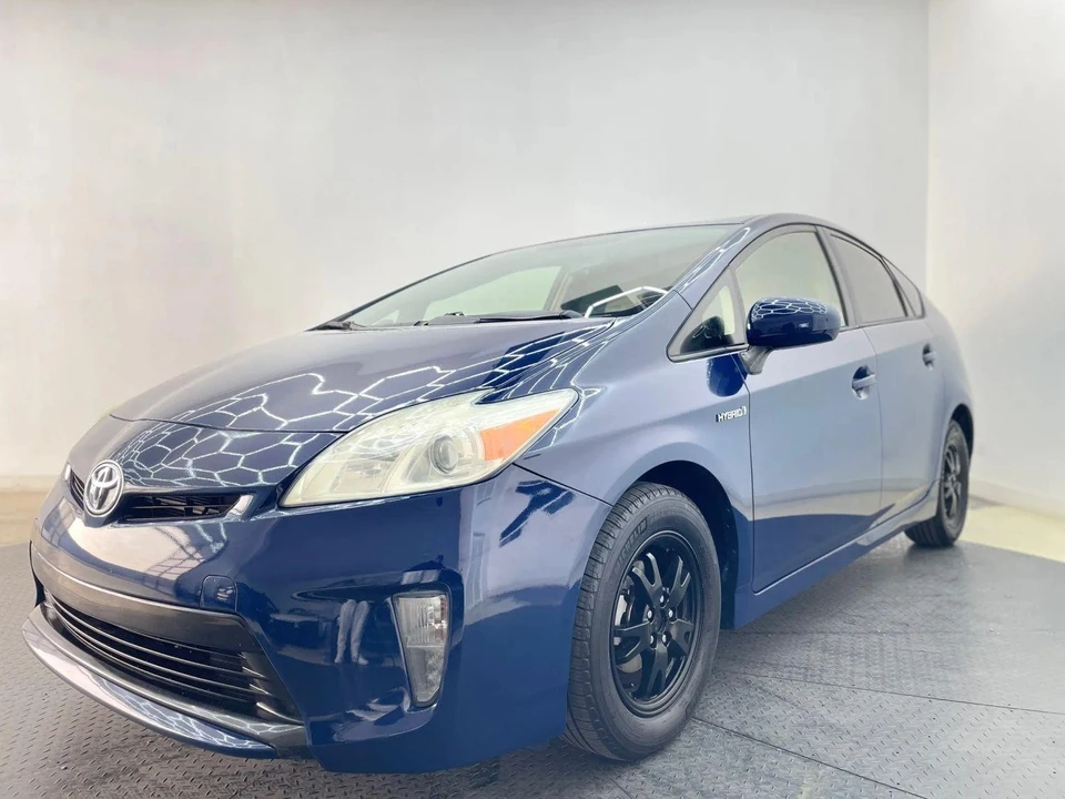2013 Toyota Prius 3rd Gen - Image 8 of 21