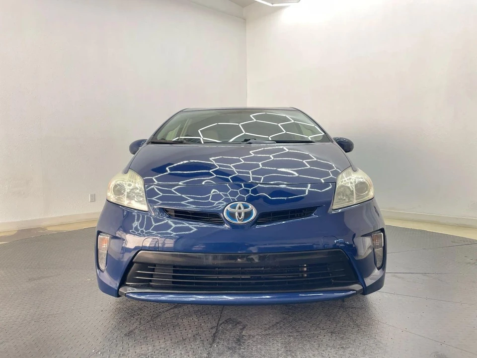 2013 Toyota Prius 3rd Gen - Image 9 of 21