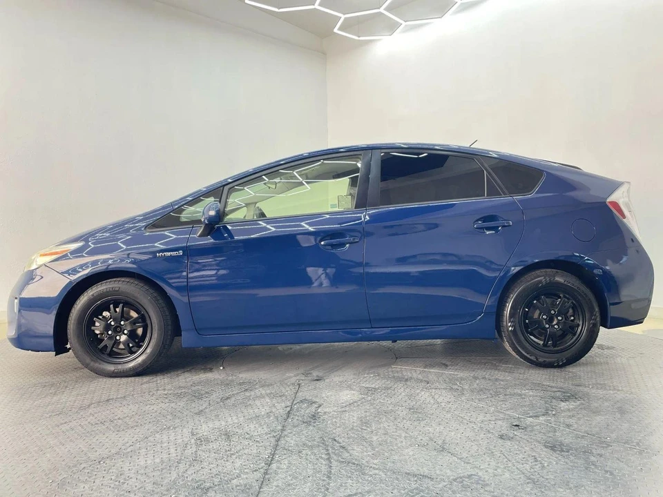 2013 Toyota Prius 3rd Gen - Image 7 of 21