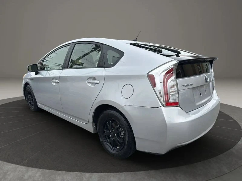 2013 Toyota Prius 3rd Gen - Image 7 of 12
