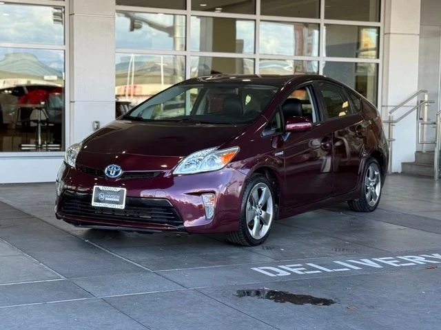 2013 Toyota Prius 3rd Gen - Image 2 of 12