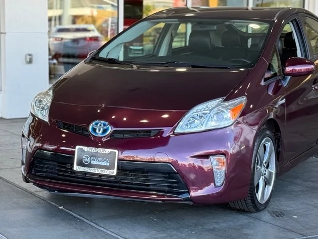 2013 Toyota Prius 3rd Gen - Image 3 of 12