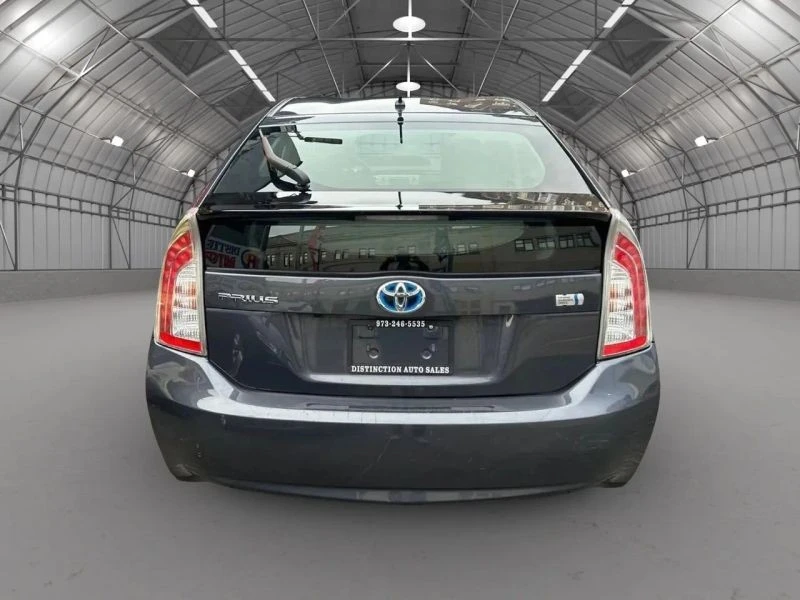 2013 Toyota Prius 3rd Gen - Image 5 of 12