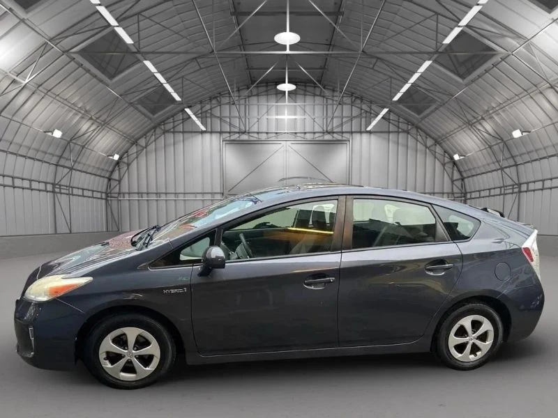 2013 Toyota Prius 3rd Gen - Image 3 of 12