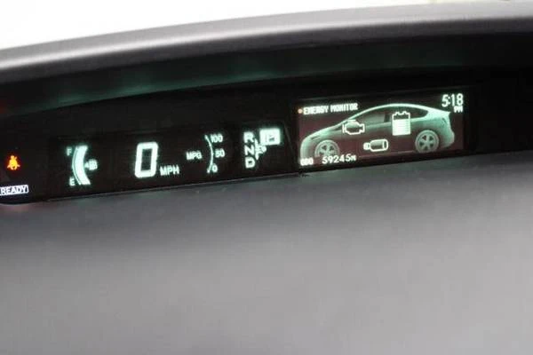 2013 Toyota Prius 3rd Gen - Image 18 of 21