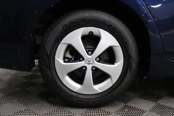 2013 Toyota Prius 3rd Gen - Image 7 of 21