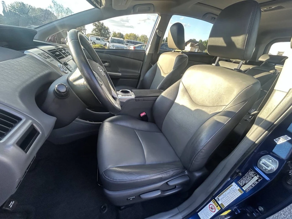 2013 Toyota Prius 3rd Gen - Image 19 of 21