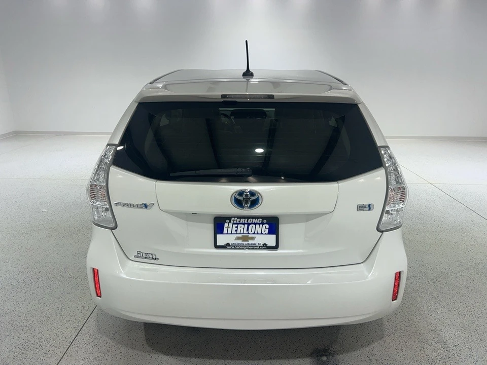2013 Toyota Prius 3rd Gen - Image 4 of 21
