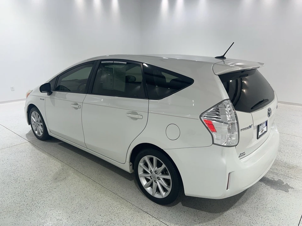 2013 Toyota Prius 3rd Gen - Image 2 of 12