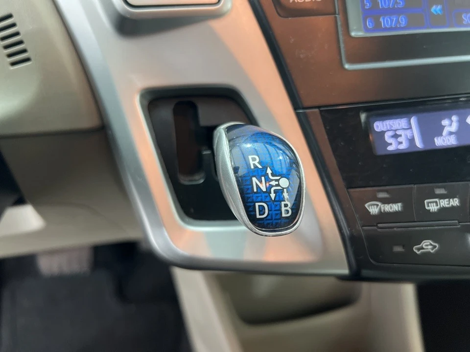 2013 Toyota Prius 3rd Gen - Image 14 of 21