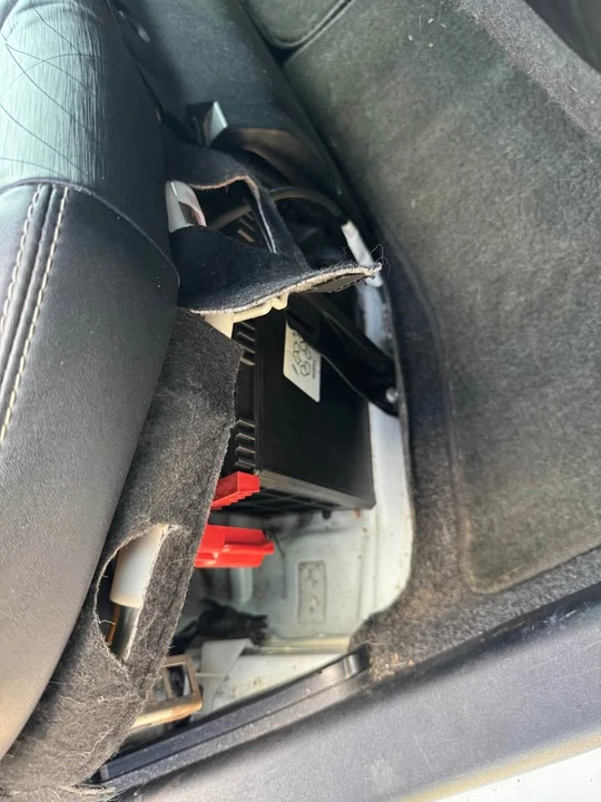 2013 Toyota Prius - Image 10 of 13