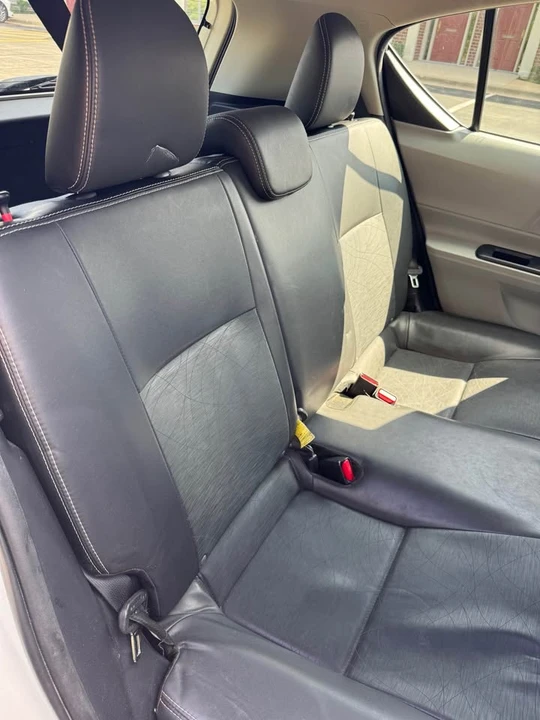 2013 Toyota Prius - Image 8 of 13