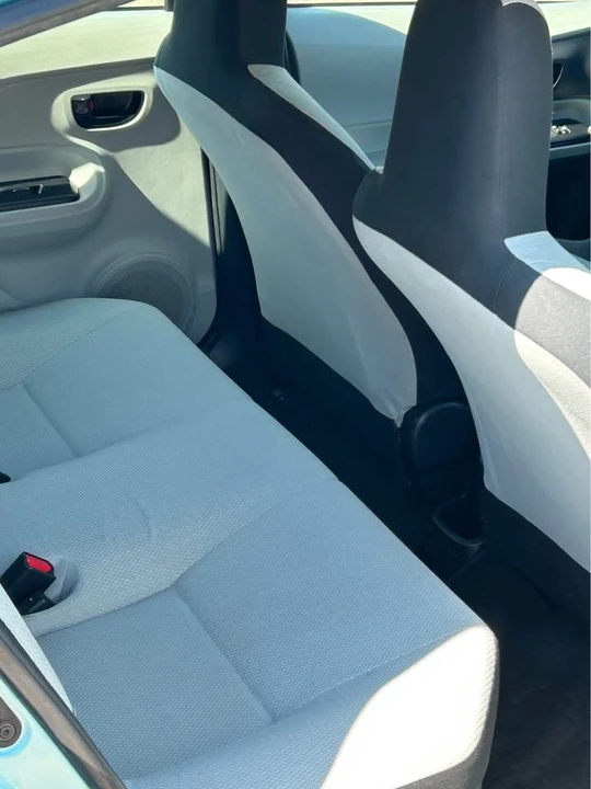 2013 Toyota Prius - Image 8 of 9