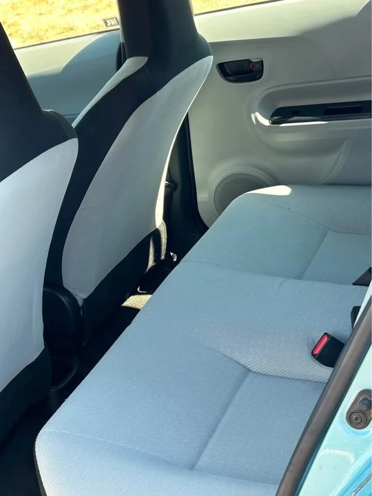 2013 Toyota Prius - Image 7 of 9