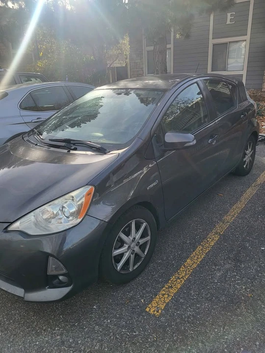 2013 Toyota Prius - Image 3 of 8
