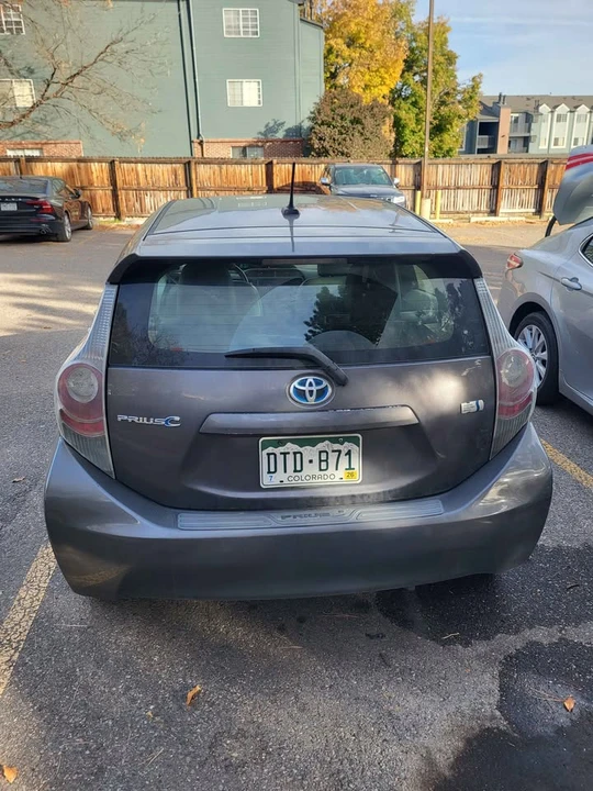 2013 Toyota Prius - Image 4 of 8