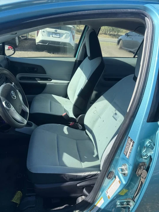 2013 Toyota Prius - Image 11 of 13