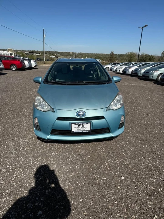2013 Toyota Prius - Image 2 of 13