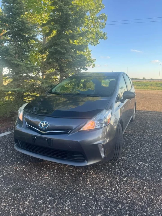 2013 Toyota Prius 3rd Gen - Image 8 of 10
