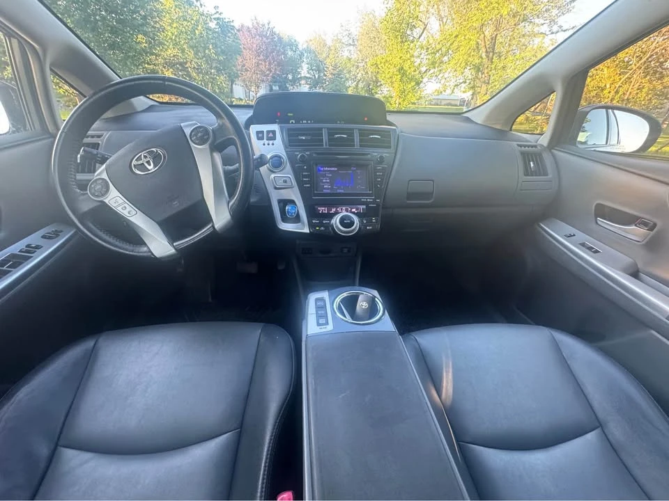 2013 Toyota Prius 3rd Gen - Image 6 of 10