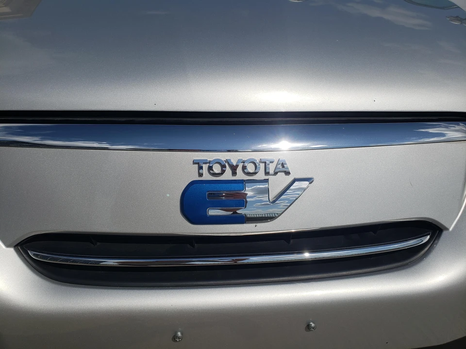 2013 Toyota RAV4 4th Gen - Image 23 of 31