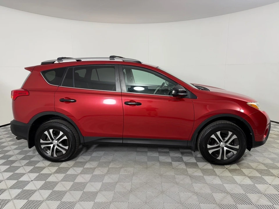 2013 Toyota RAV4 4th Gen - Image 4 of 12
