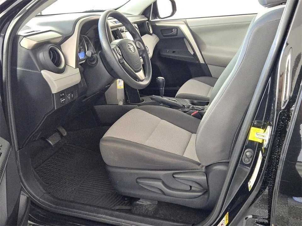 2013 Toyota RAV4 4th Gen - Image 7 of 12